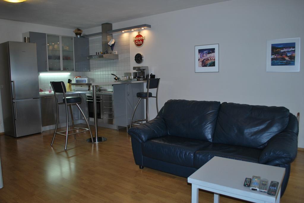 Apartamento Chotěšovská With Parking Place Praga