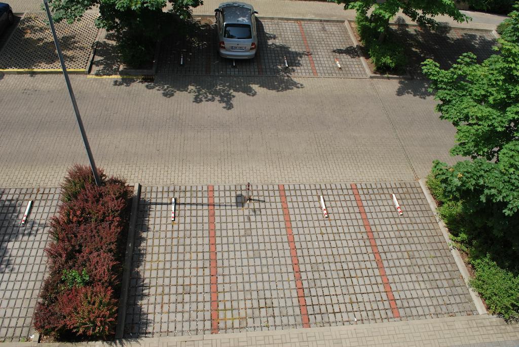 Chotěšovská With Parking Place Apartamento Praga